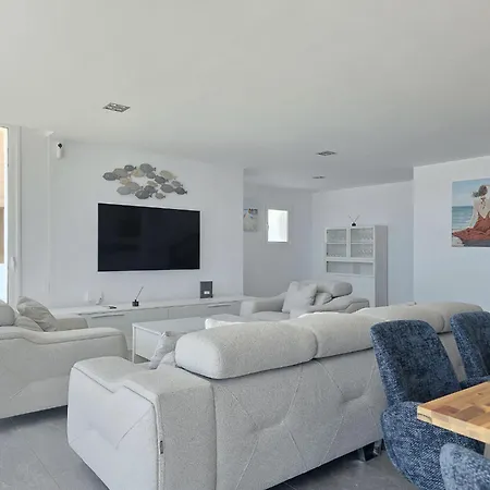 וילה Karat Pyrite *